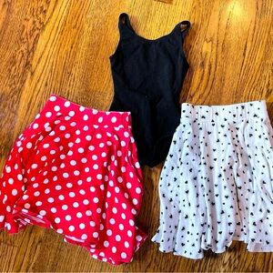 Remie Girl Twirl Skirt: White w Black Polka Hearts. Size 6.